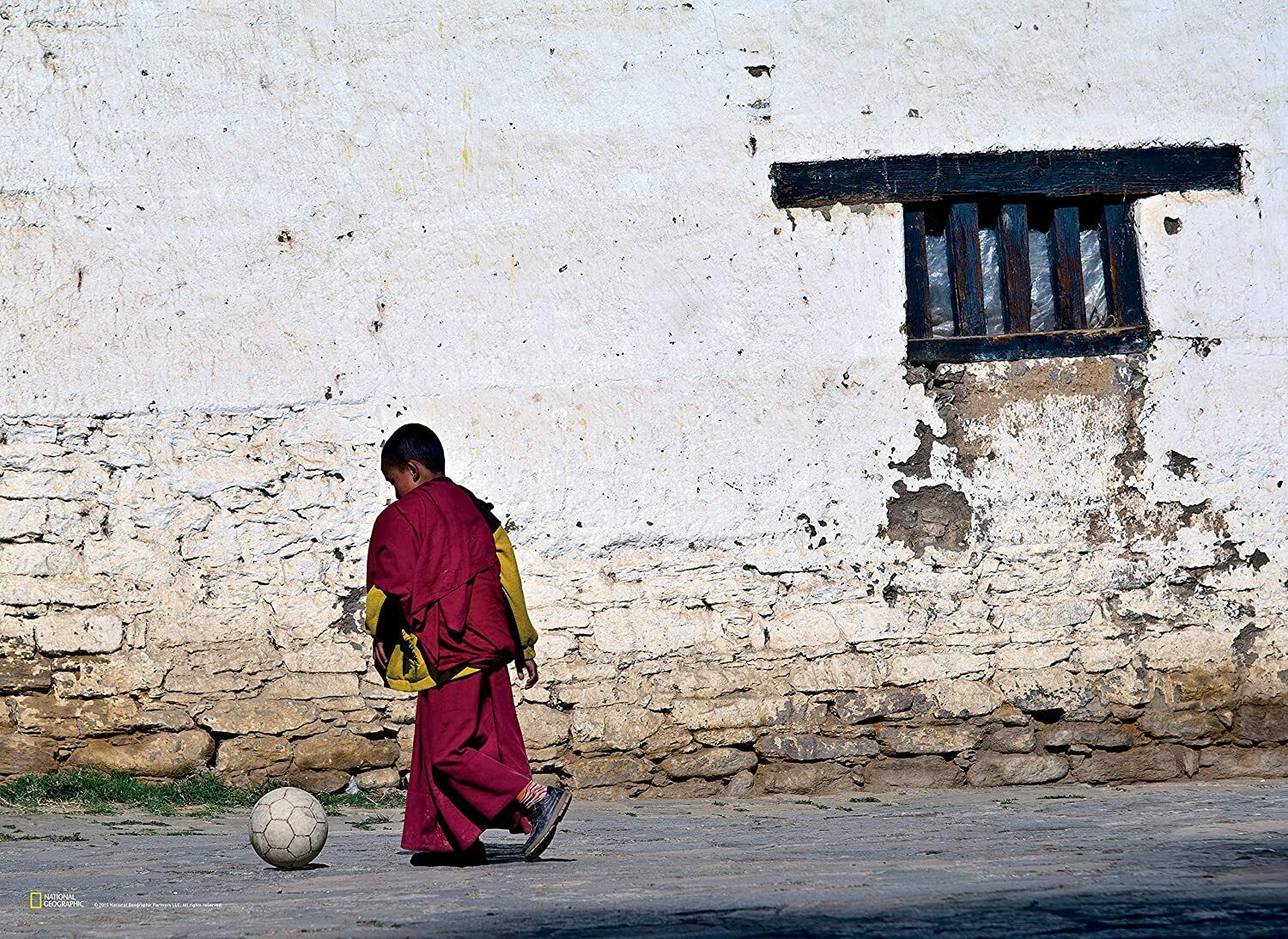 National Geographic - Mních hrajúci futbal - 1000 dielikov